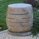 Exklusiver Steinhocker / Steinlaterne mit Leuchtschlitzen, H 45 cm, Steinmetzarbeit aus Flussstein, Garten-Deko, frostest
