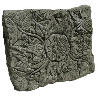 Stein-Relief / Trittplatte mit Blütenmuster, 60 x 50 cm, Steinmetzarbeit aus Lavastein, exklusive Garten-Deko, frostfest