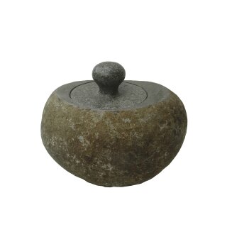 Behälter mit Deckel, H 13 cm, Steinmetzarbeit aus Flussstein