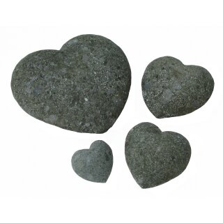 Steinherz, 10 cm, Handarbeit aus Lavastein, Geschenk, Garten-Deko, Grabschmuck, frostfest