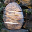 Steinlaterne mit Leuchtschlitzen, H 40 - 45 cm, Steinmetzarbeit aus Flussstein